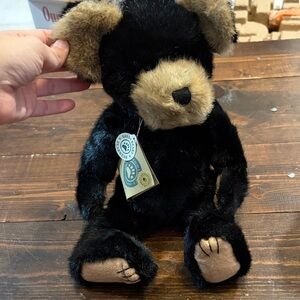 Boyds Bears Black and Tan Plush Bear 20th anniversary Burlington P. Beanster